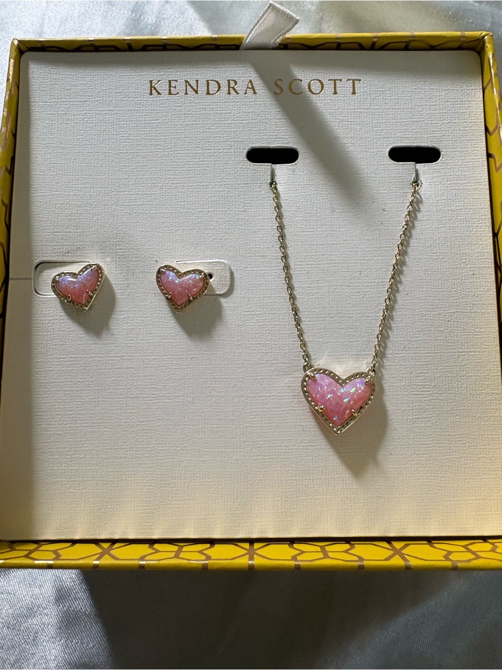 Kendra Scott Gold Pink Opal Ari Necklace & Stud Earrings Set